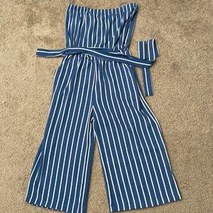 Strapless stripped romper